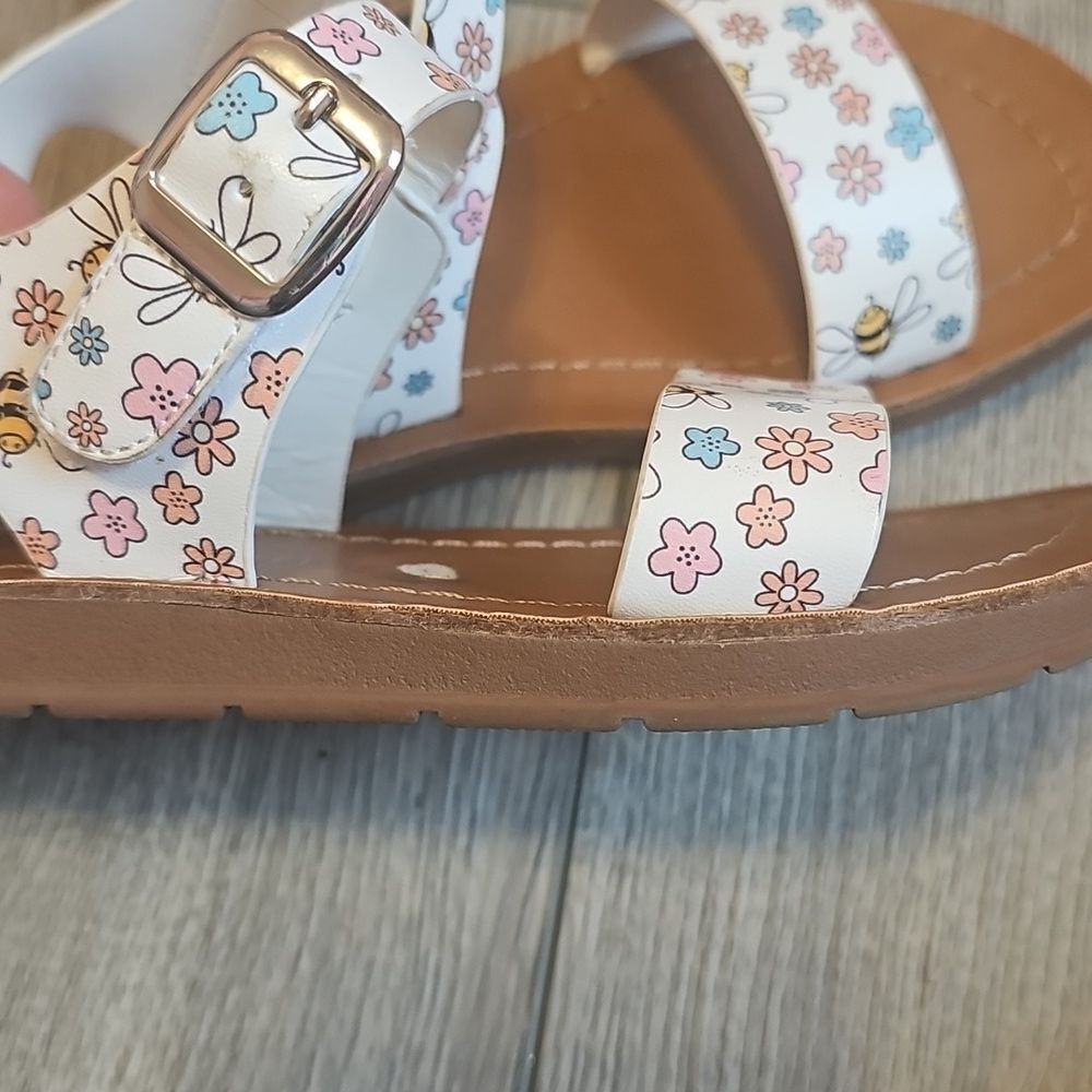 7 Pairs Kids Summer Sandals - Yellow, Tan, Pink Styles. Reef Waterproof Sandals - Picture 10 of 14